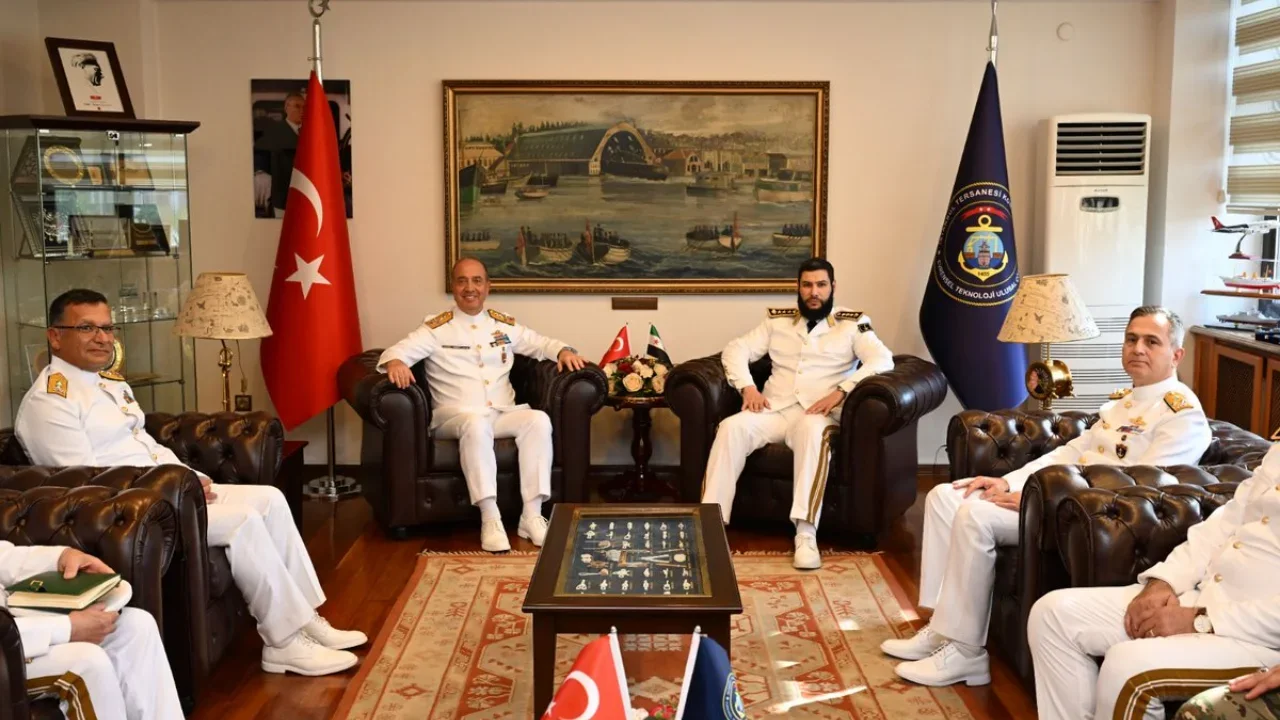 Suriye Deniz Kuvvetleri Komutanı Suud Türkiye'de İncelemelerde Bulundu